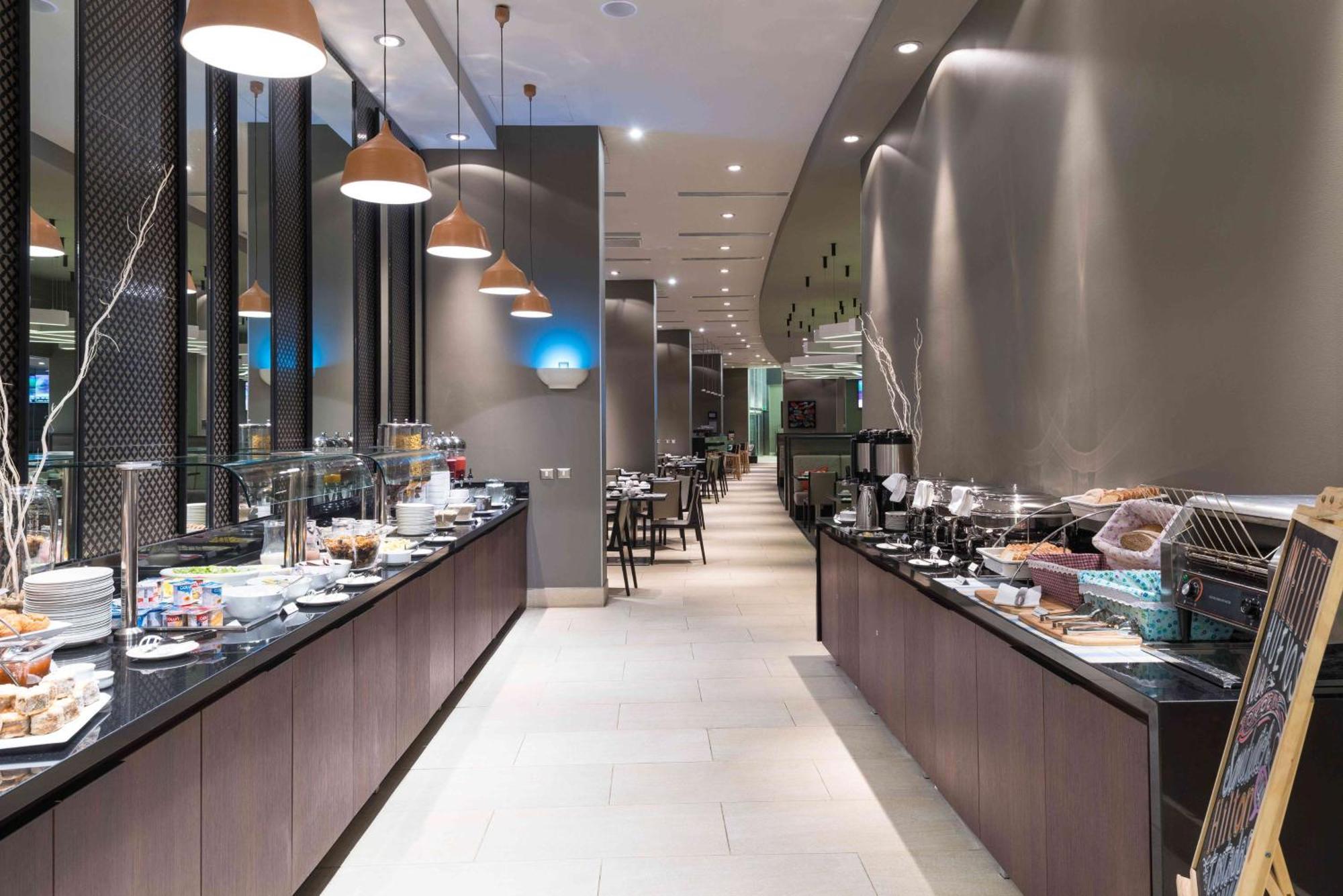 Hilton Garden Inn Iquique Ngoại thất bức ảnh