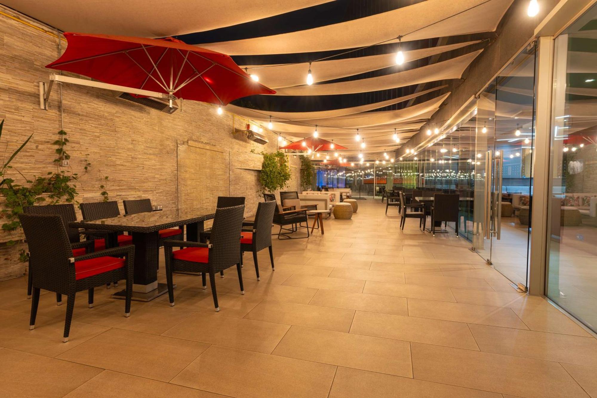 Hilton Garden Inn Iquique Ngoại thất bức ảnh